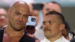 Tyson Fury vs. Oleksandr Usyk Livestream: When It Starts and How to Watch Heavyweight Boxing Fight     - CNET